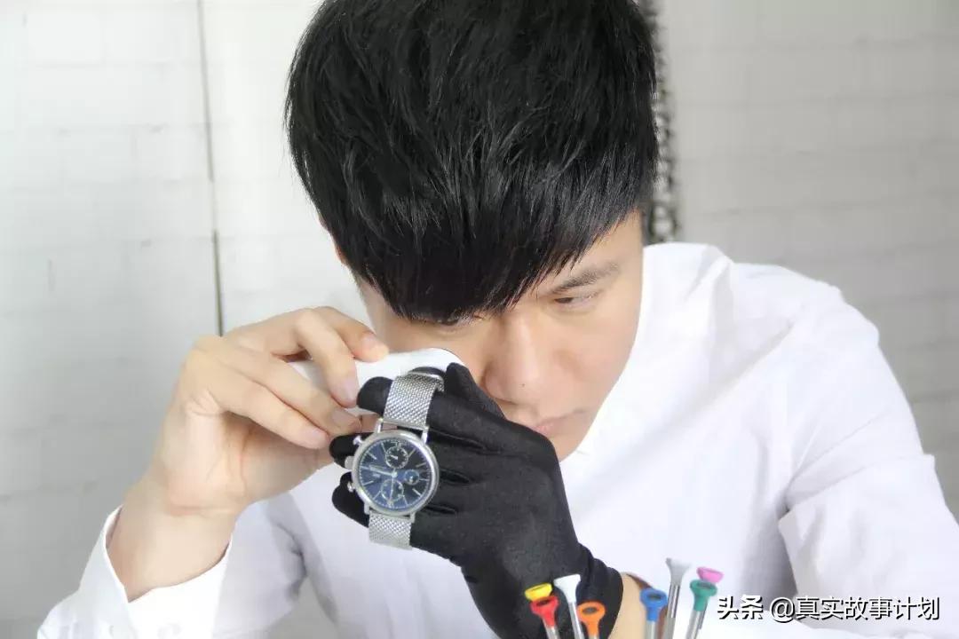 从闲鱼上的奢侈品鉴定窥见爱情，一只假包让情侣闹分手