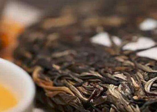 普洱茶饼出现虫蛀,普洱茶有白色的虫子