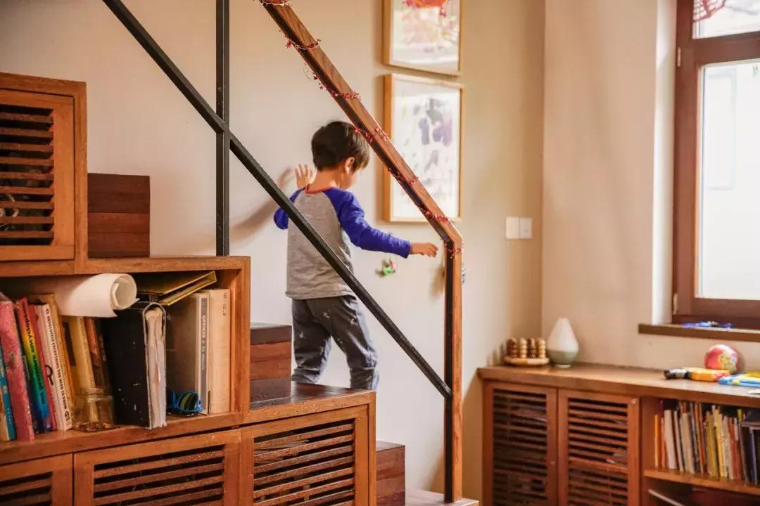 上海一家五口，11年不用开空调、不烧热水，每月电费只花几十块