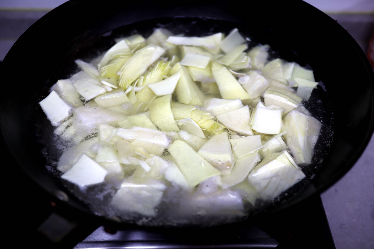 此菜被誉为夏天最养人的菜,这菜被称为湘菜一绝