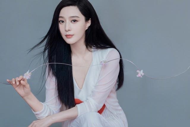 范冰冰近日机场照背的包,范冰冰双背包