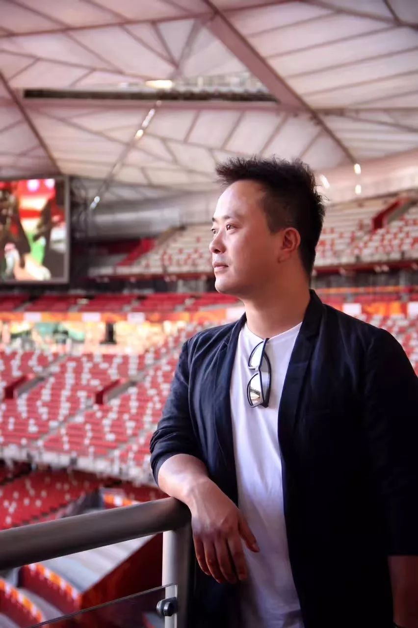 丝恋餐饮管理有限公司董事长周杰,丝恋创始人是谁