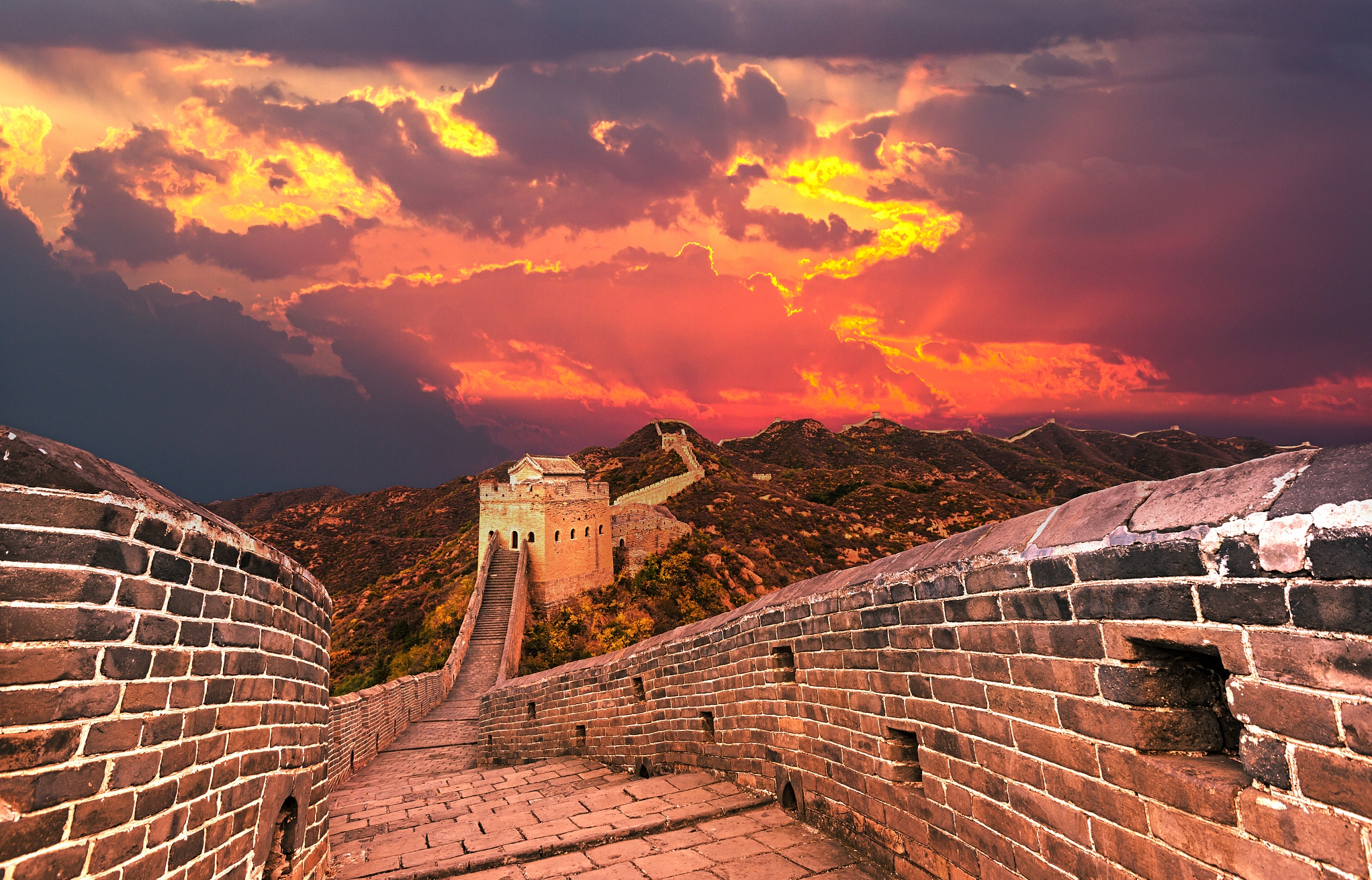 天下第一律《黄鹤楼》，在当代诗评人眼里诗病颇多