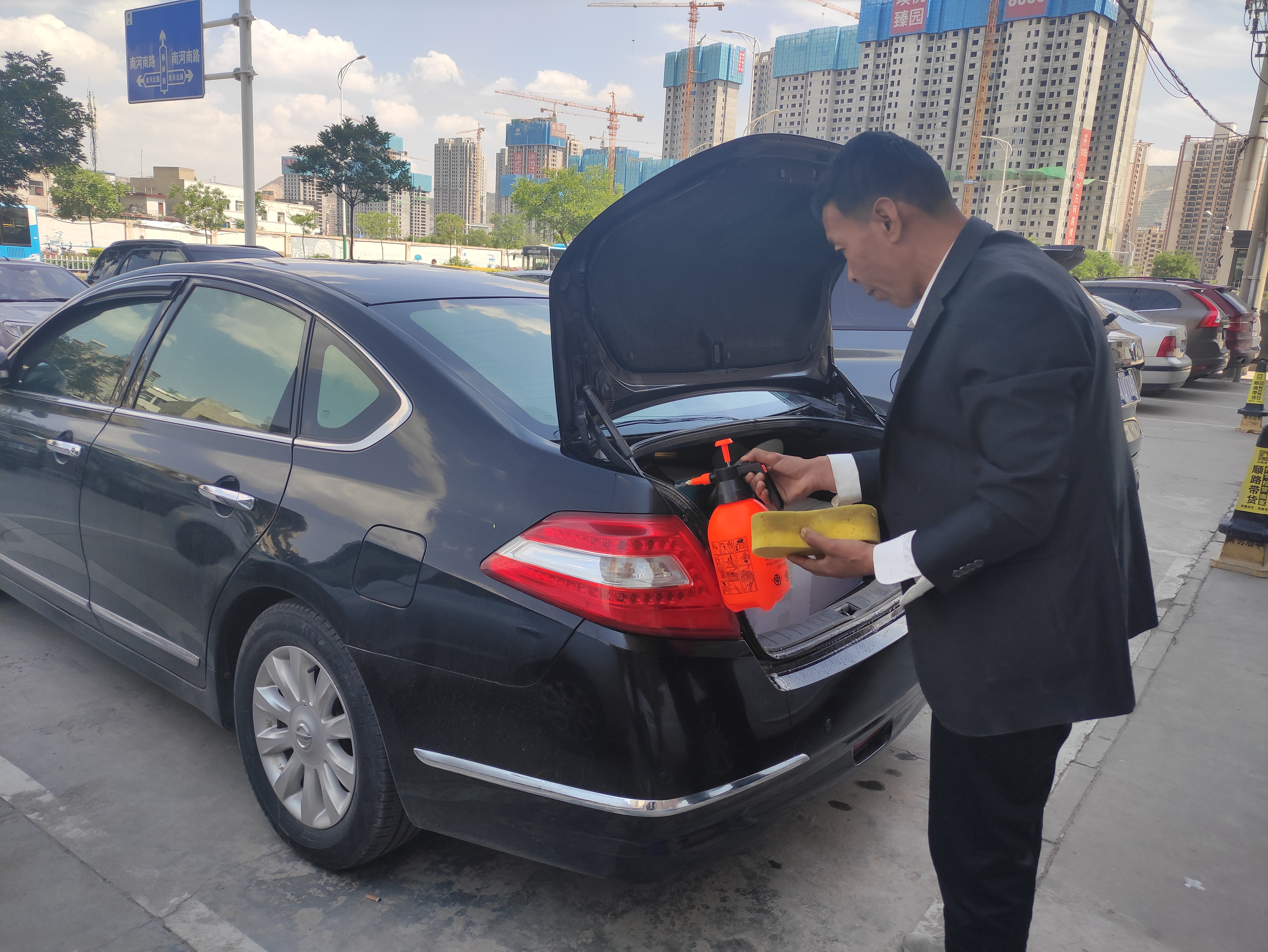 无水洗车能代替水洗车吗,无水洗车怎么洗比传统洗车更环保