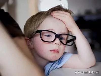 孩子依赖保姆如何处理,陪伴教育方法