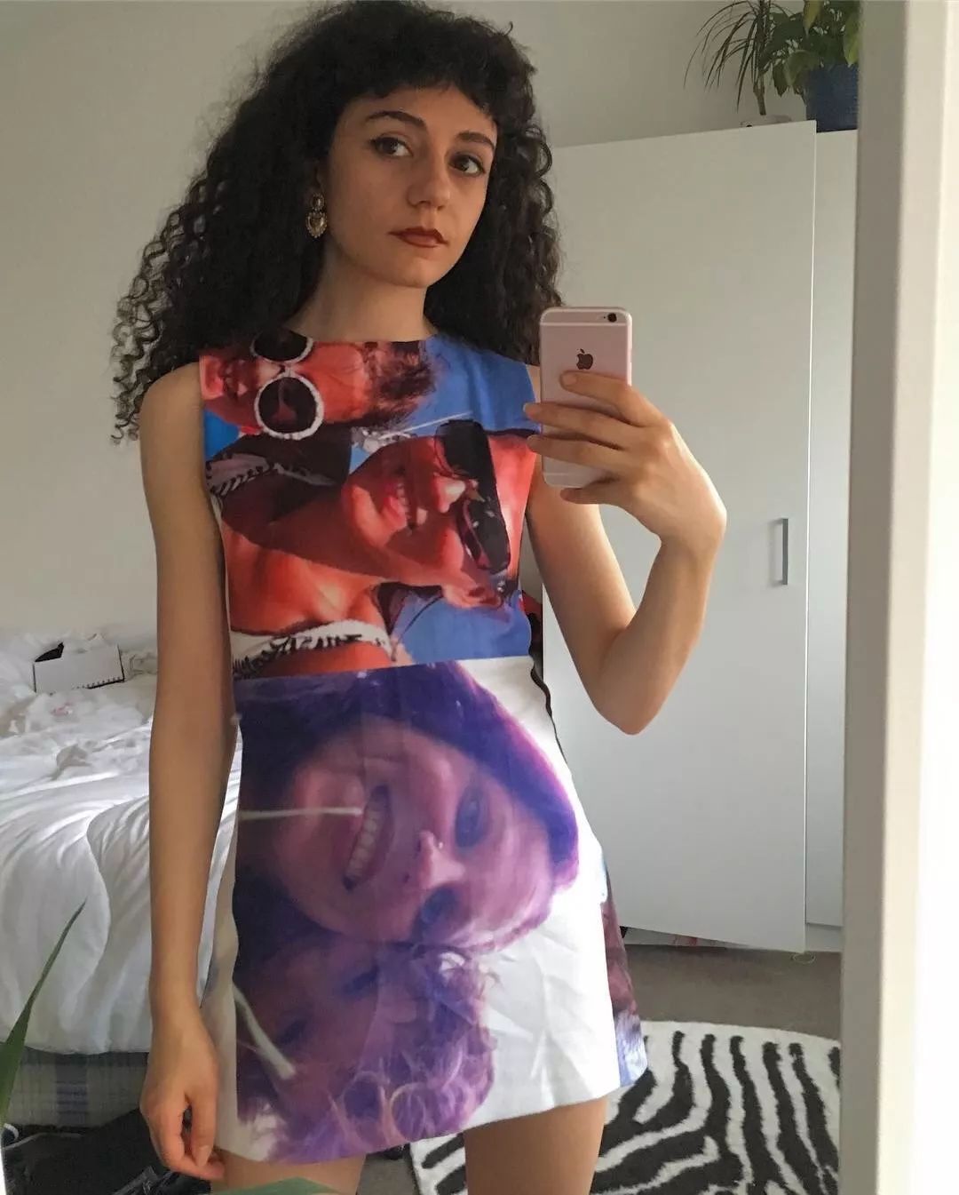 侃爷跟耐克合作鞋款,侃爷nike老爹鞋