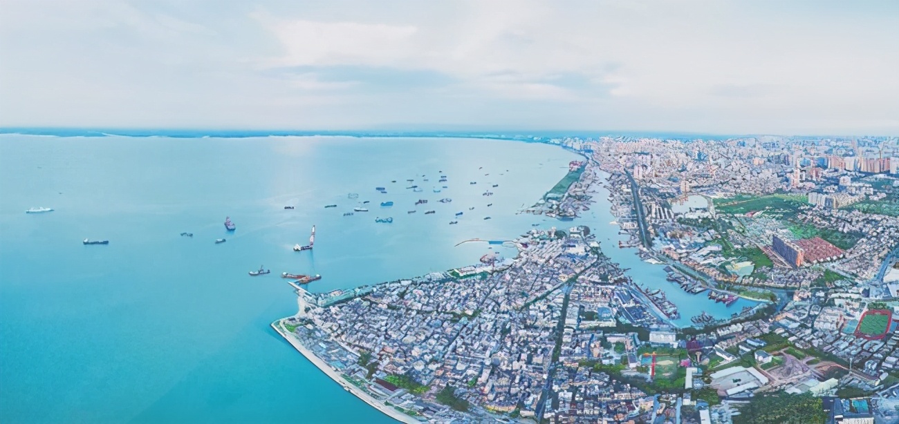 推进北部湾城市群一体化建设,发展壮大北部湾城市群