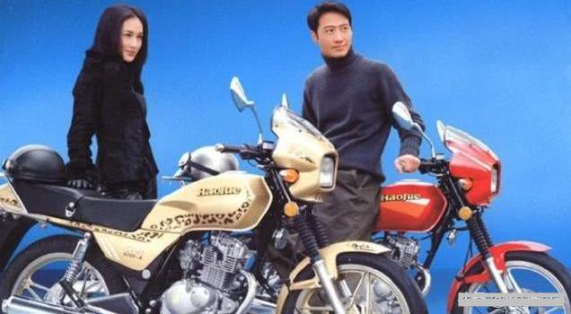 这些硬核的摩托车广告都没看过，就别说自己是老摩友了