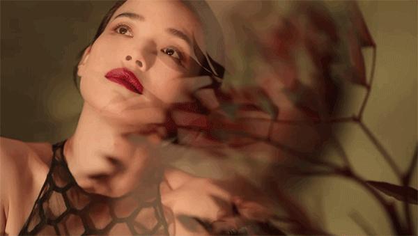 大牌口红和廉价口红上嘴的差别 (口红再贵也涂不出效果)