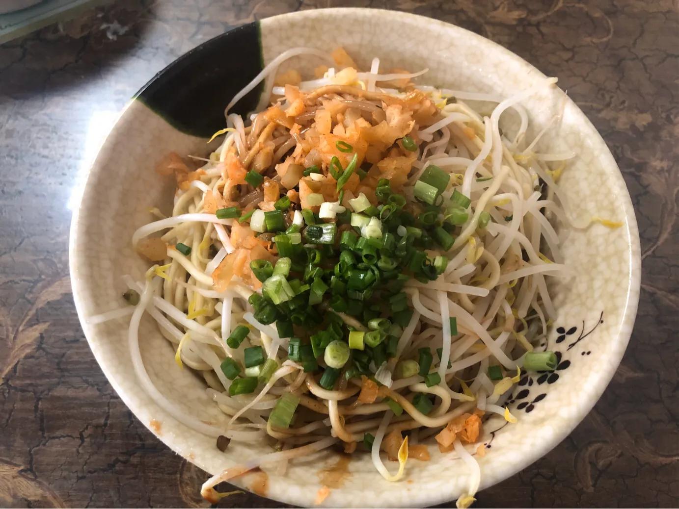 火车头步行街热干面,郑州的火车头