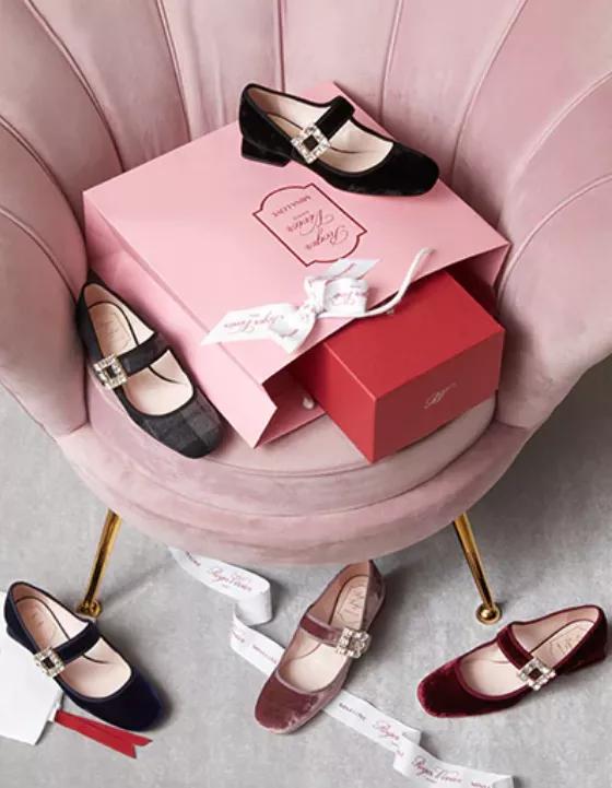 她被称韩国硬照女王，手握时尚圈顶级资源！网友：姐姐我可以