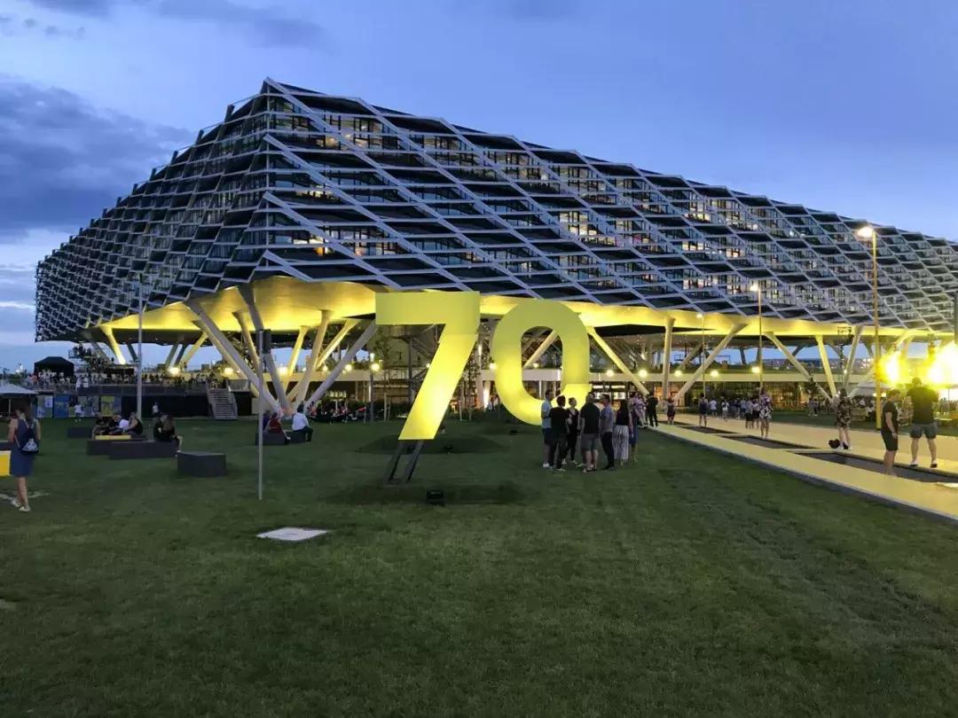 阿迪达斯adidas总部,adidas总部活动