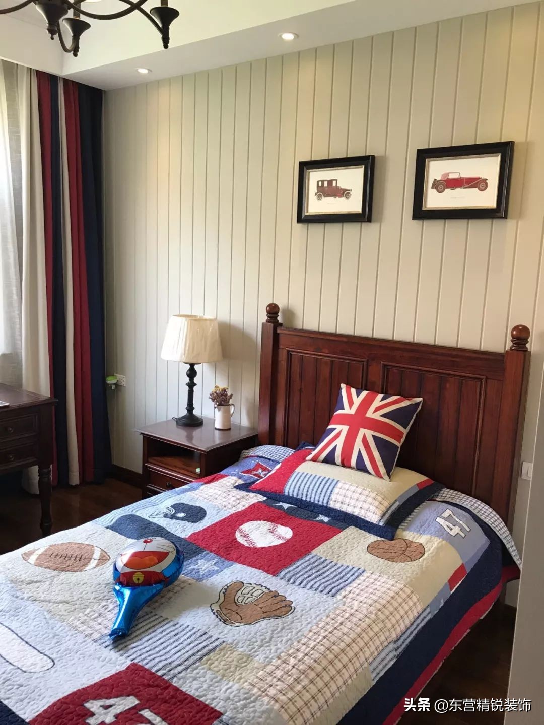 主卧背景墙护墙板装修效果图大全,100平方现代轻奢护墙板装修多少钱