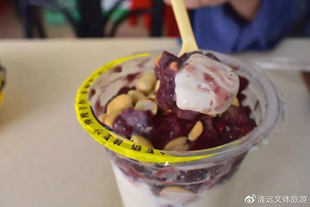 这些在学校周边开了十几年的小吃店，陪伴了多少人的青葱岁月！