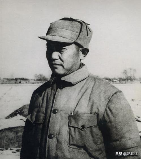 他是红军军政委，抗战回延安，被安排任营长，毛主席：这太不公平