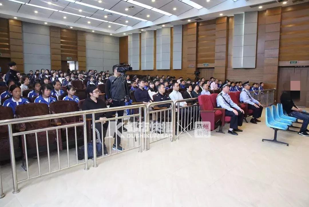 警惕！孩子私用锡箔纸、不锈钢的“笑气”包装瓶一定要注意！