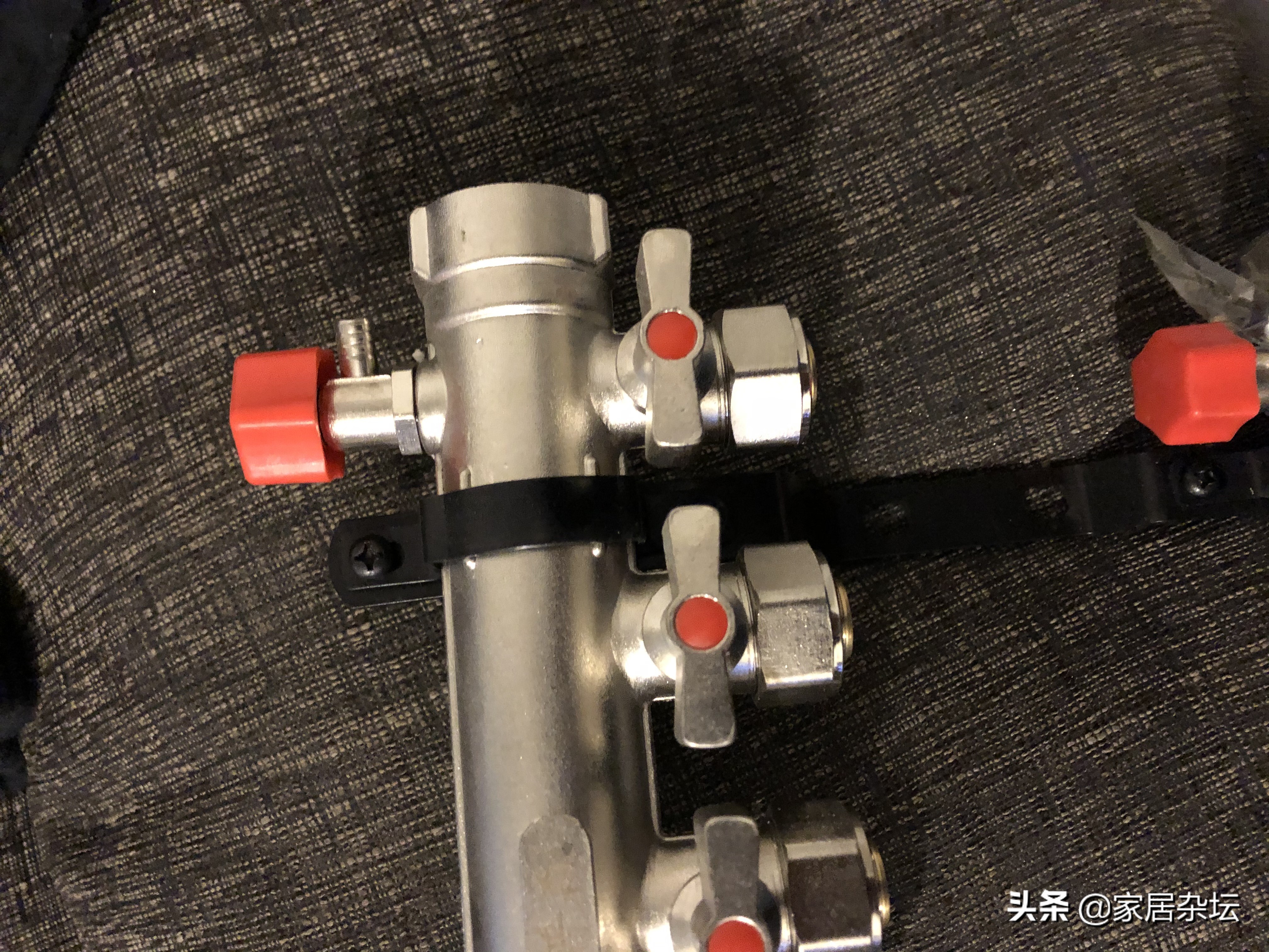 怎么知道暖气排气阀是否排气,暖气排气怎么判断成功了