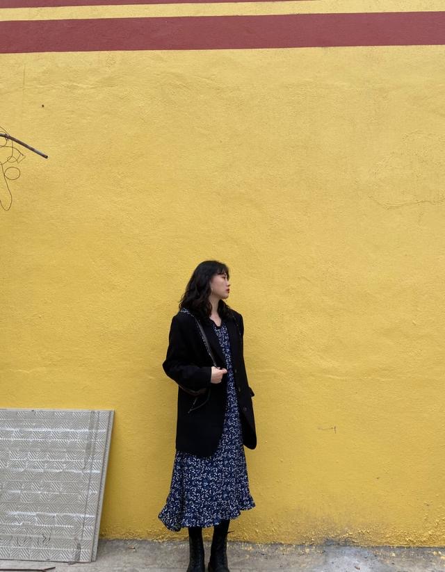 西装碎花裙怎么穿好看,碎花裙西装这才是春天该有的姿态