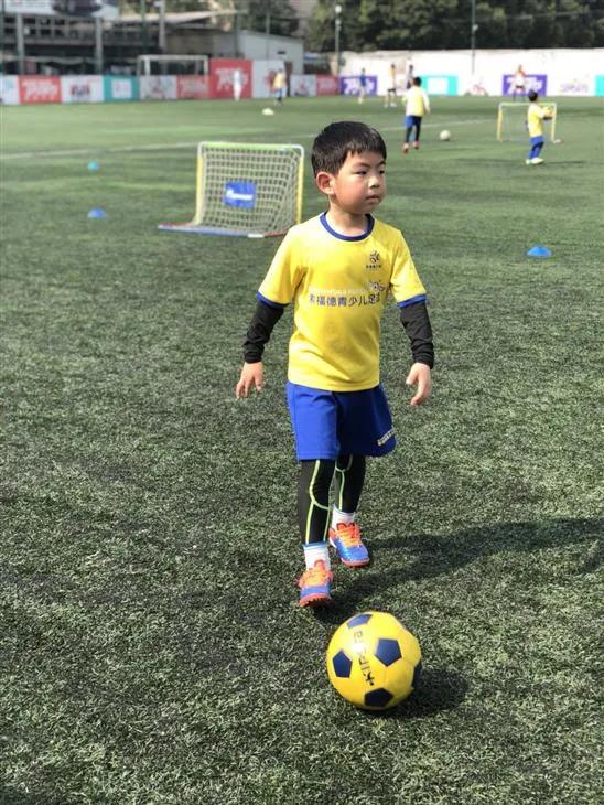 鎴戠殑瓒崇悆姊﹀畧闂ㄥ憳浣滄枃,瓒崇悆瀹堥棬鍛樼殑姊︽兂