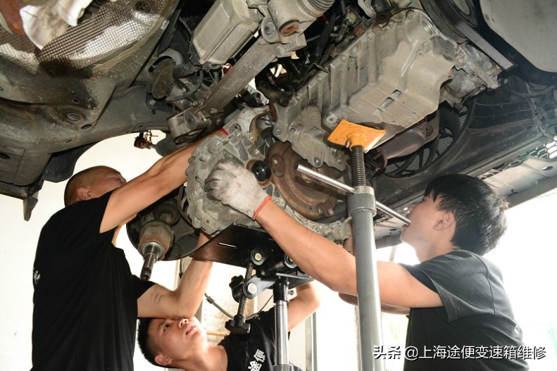 凯越自动变速箱维修全程视频,别克凯越自动挡变速箱电脑维修