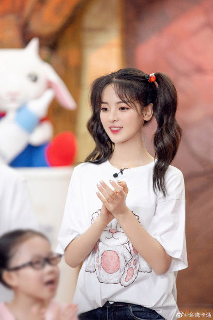 锦鲤杨超越华娱小说,杨超越锦鲤逆袭之路完整版