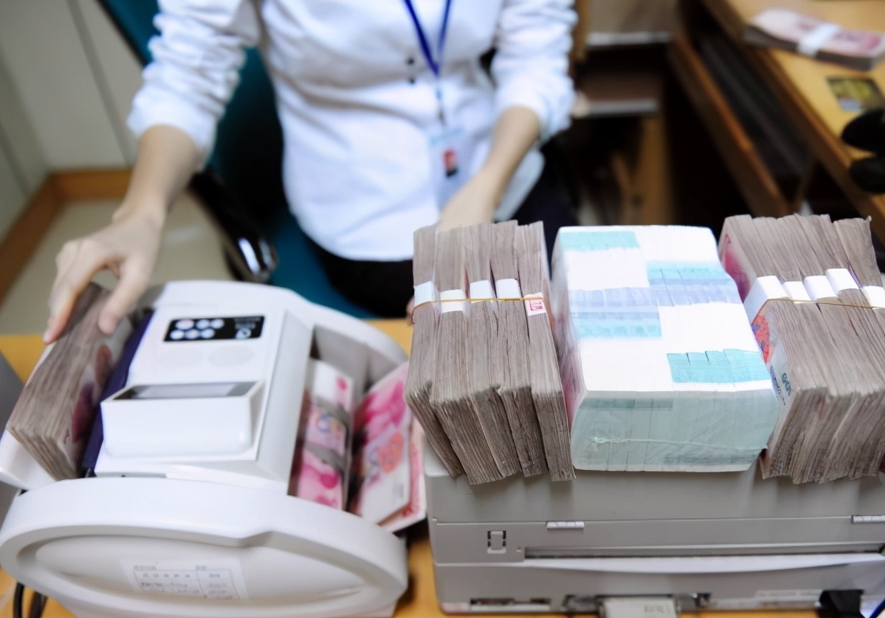 为什么每个软件都想着借钱给你,为什么所有软件都让你借钱