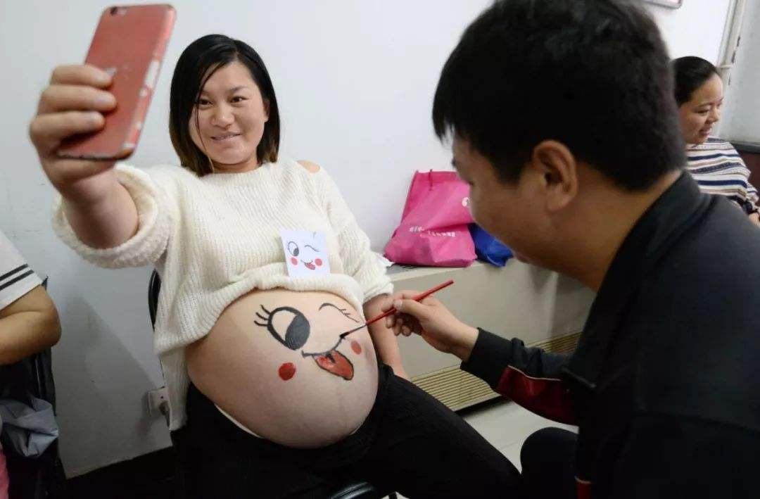 女性怀孕后身体有哪些变化规律,女性怀孕身体有什么反应