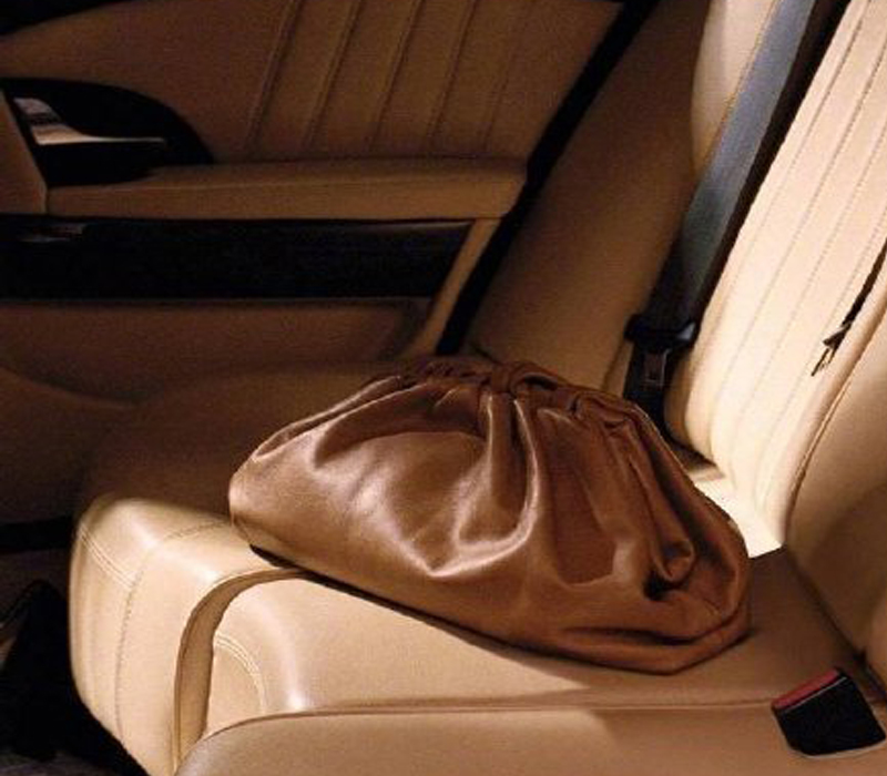 今年流行什么款包值得购买,2022值得入手的大牌包款