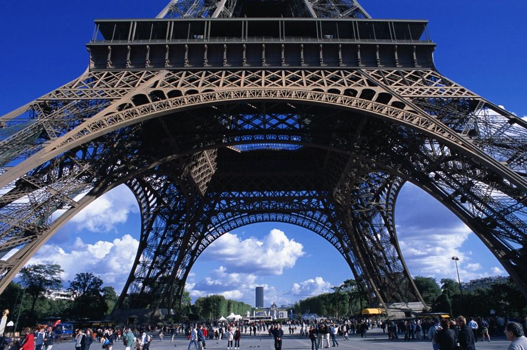 法国巴黎天气预报,法国巴黎时装秀视频