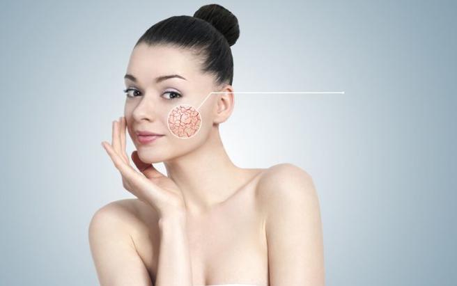 皮肤突然出现一点红血丝怎么回事,皮肤泛红有红血丝的原因