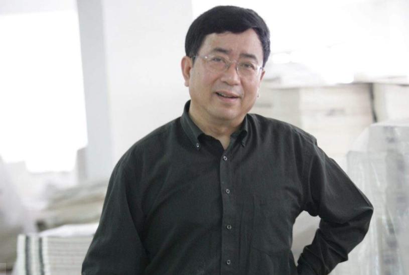 余秋雨辞职是哪一年,余秋雨现在怎样了