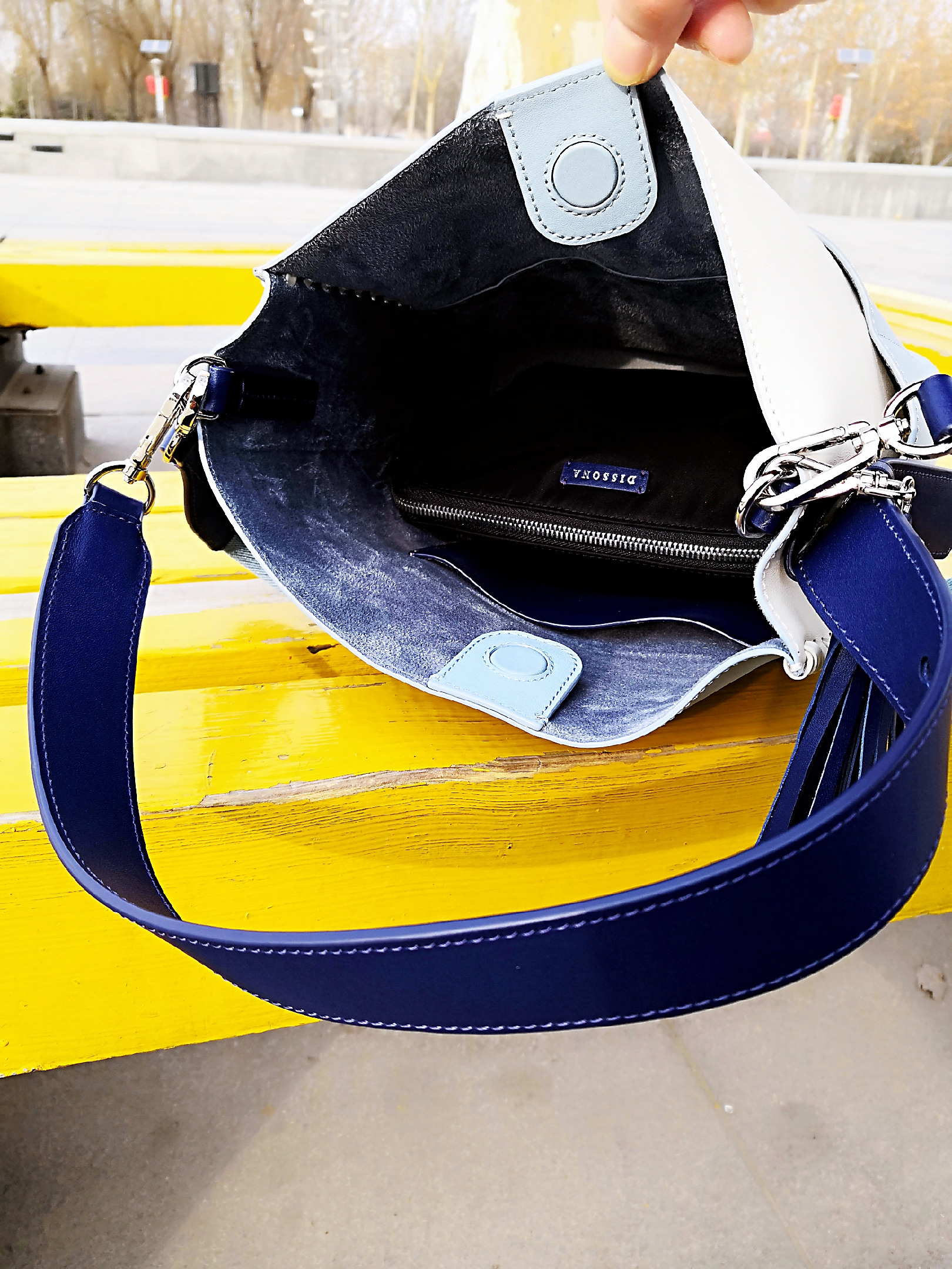 国产女包十大品牌迪桑娜,迪桑娜水桶包2021