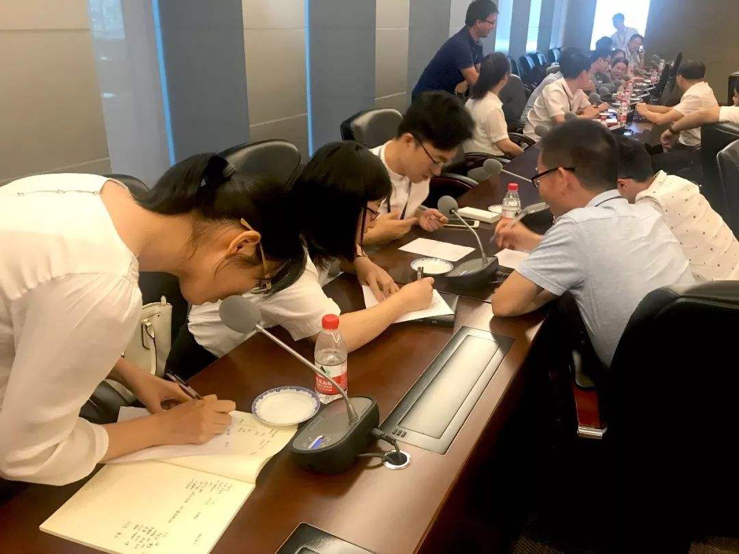 小人要求你请客吃饭，情商高的人会说这三句话来拒绝，不会得罪人