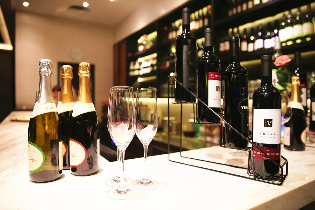 鐜╄浆姝︽眽鍟嗗満,姹夐槼澶ф磱鐧捐揣鍦ｈ癁娲诲姩