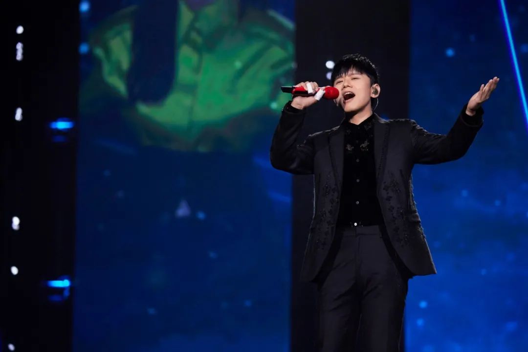 张靓颖张杰唱情歌,张杰张靓颖为家乡打call