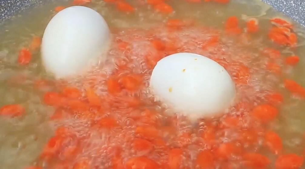 鸡蛋加枸杞子有什么效果,鸡蛋加枸杞的烦恼怎么解决