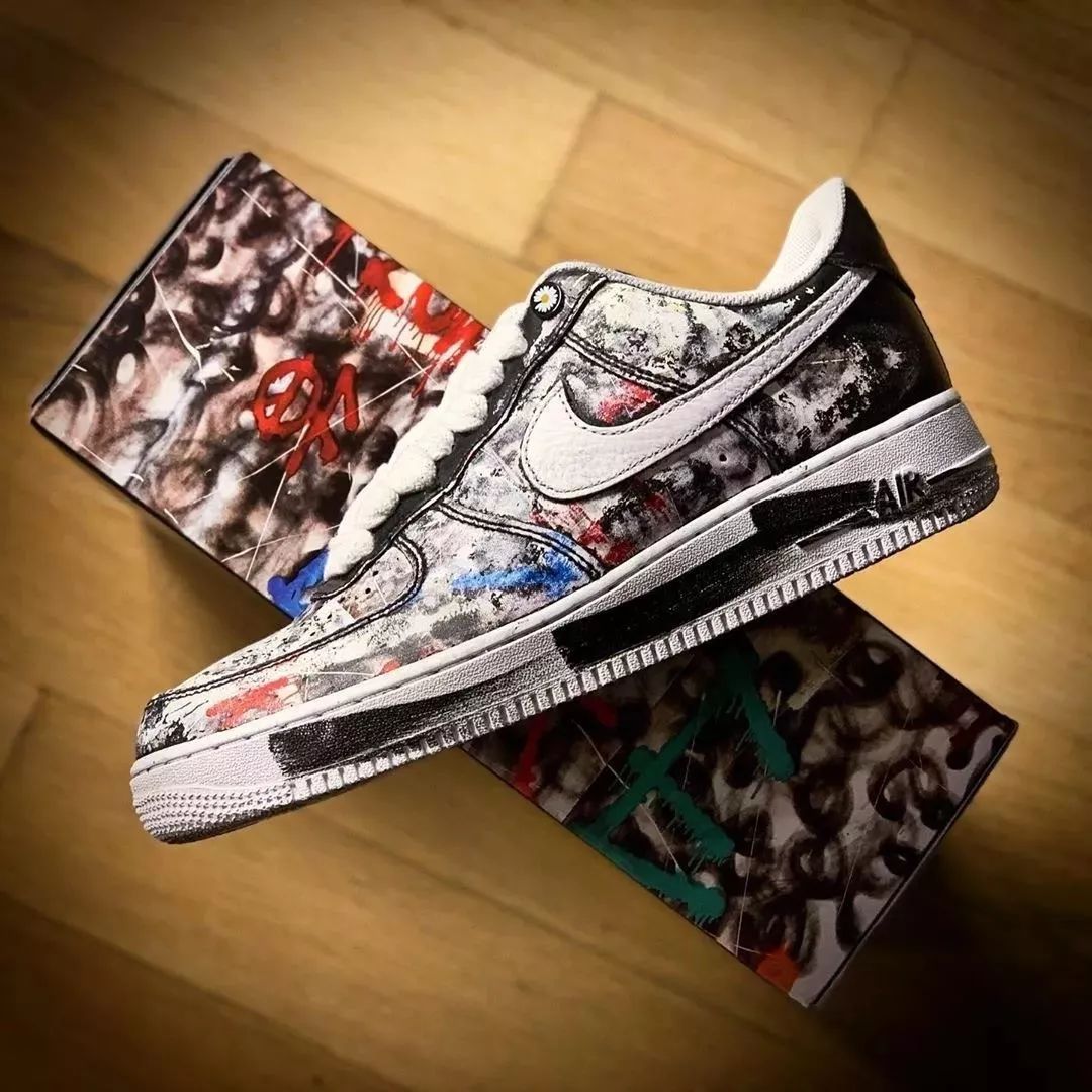 亚洲最带货的男人回归时尚圈，一双鞋炒到上万元