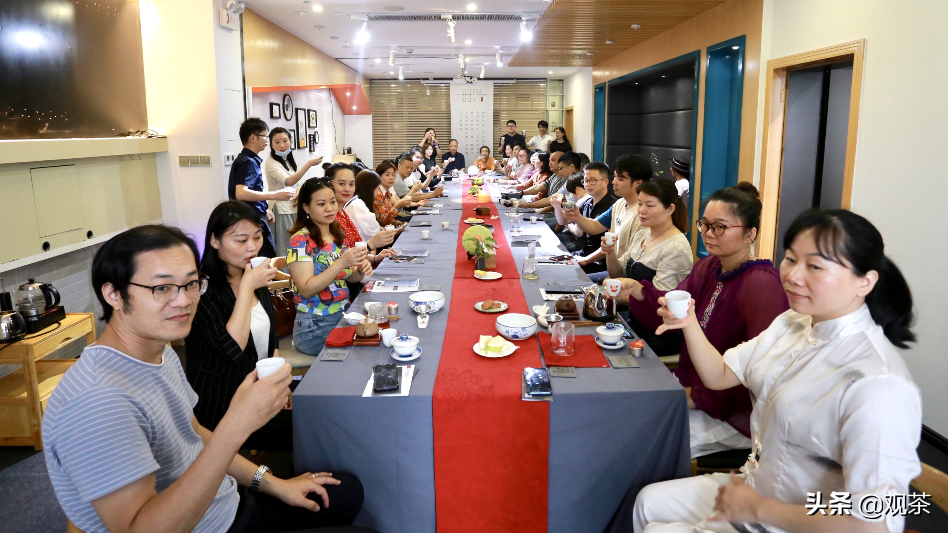 首个国际茶日相约浪漫之城｜益武*界无**茶会·湾区共茗