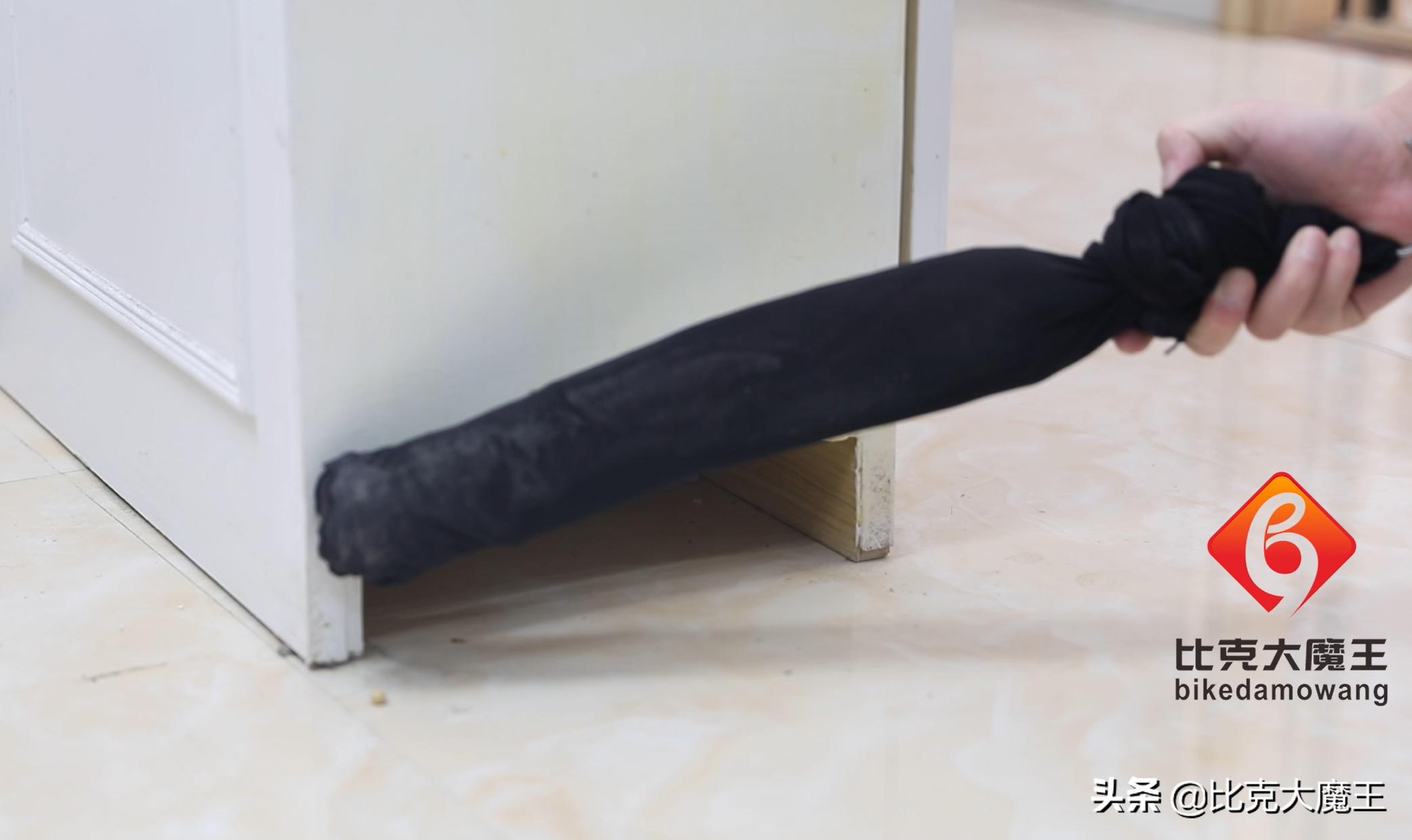 旧袜子扔了,破旧的袜子别扔了