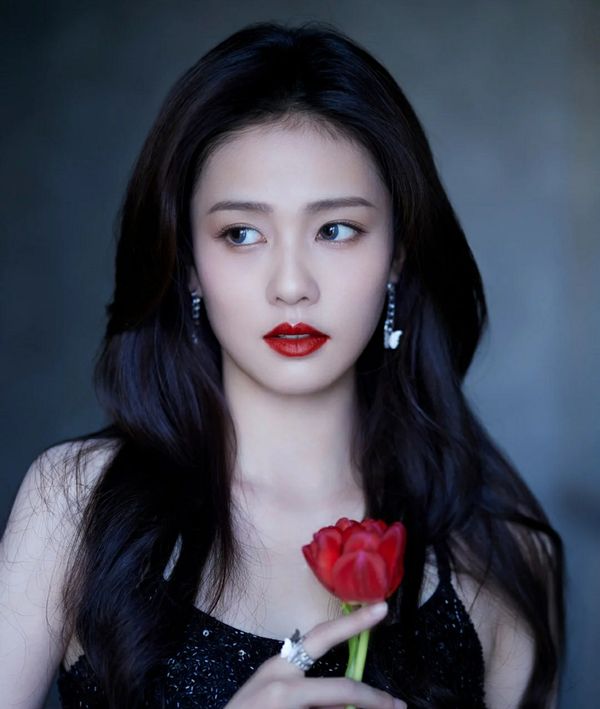 tf白管03和纪梵希n27,纪梵希和tf口红哪个更好点