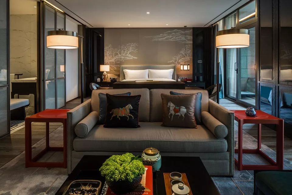 吸顶灯哪种灯好看耐用又亮,吸顶灯哪种灯好看又亮耐用