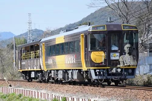 在日本坐火车是什么感觉,在日本坐火车是什么体验