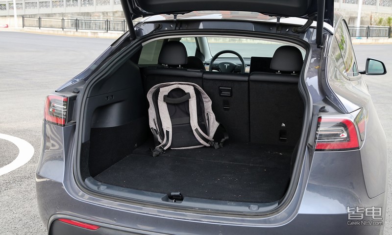 特斯拉modely2021款和2022款区别,20万公里的特斯拉modely怎么样