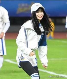 杨颖女明星排第七,足球宝贝迪丽热巴