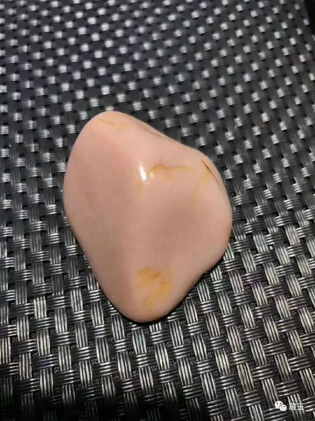 一块和田玉籽料七种颜色极品,和田玉籽料桃花玉