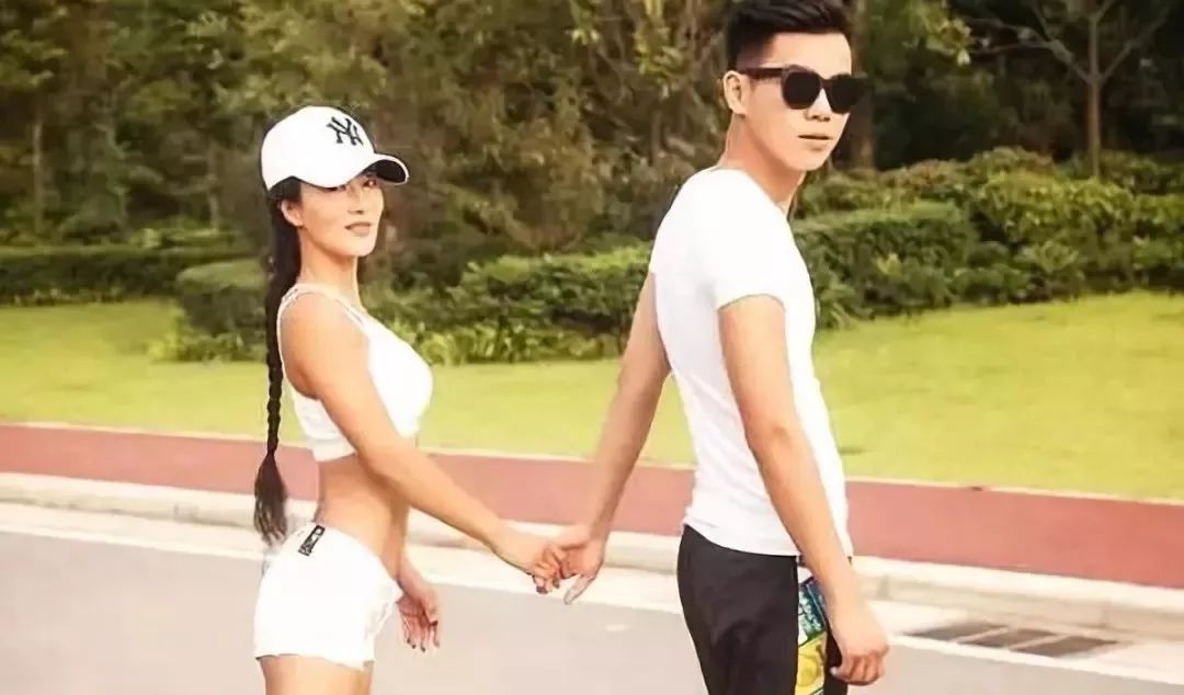 赵丽颖素颜照判若两人,赵丽颖半面照