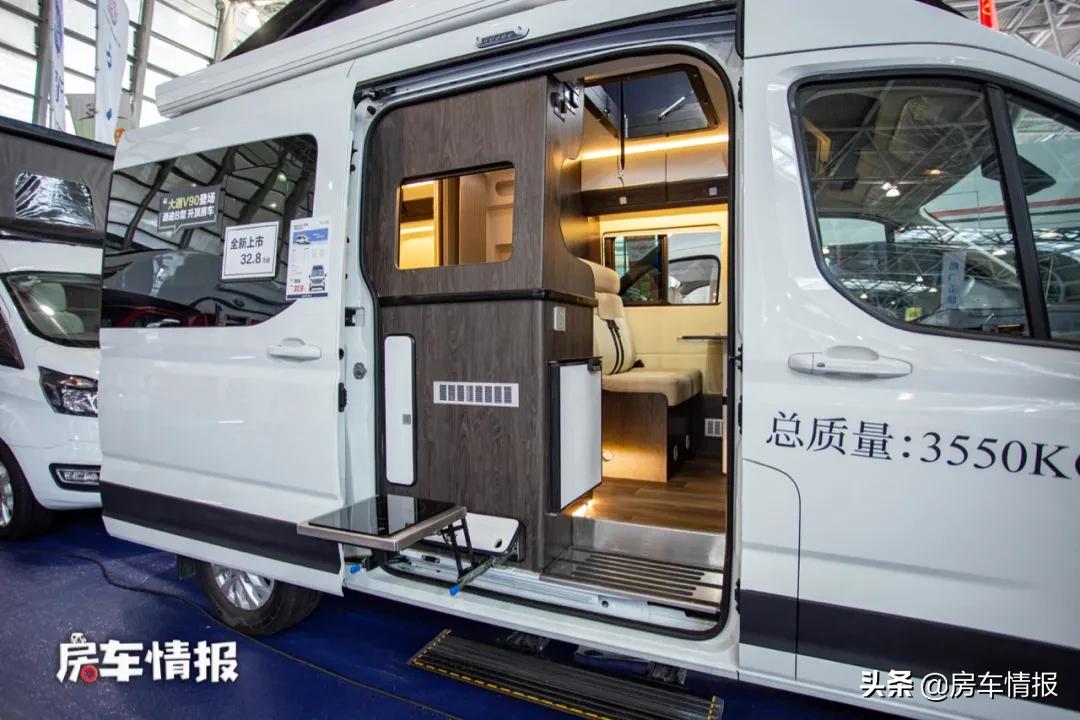 2023款大通v90长轴房车,阳光尚游大通v90b型房车多少钱1辆