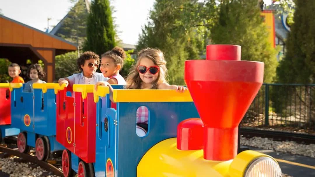 全球与乐高齐名的主题乐园,类似主题乐园