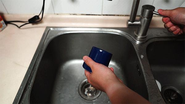 怎么用榨汁机榨果汁,如何用榨汁机榨出一杯好吃的果汁