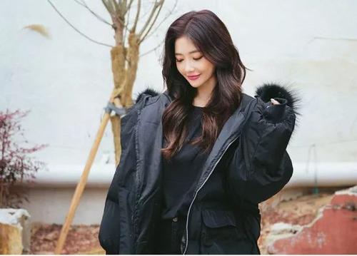 安踏羽绒马甲上的油渍怎么去除掉,羽绒马甲胸前溅满油渍怎么清洗